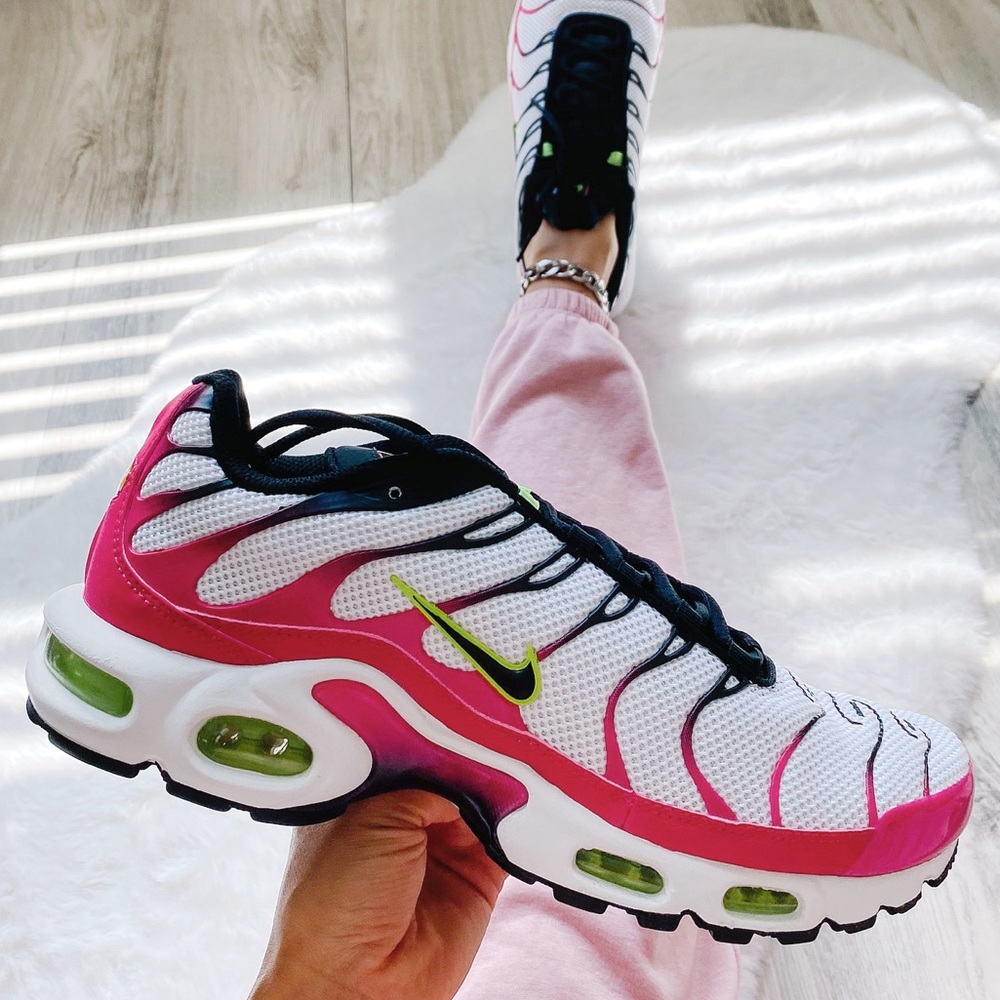 Nike air max plus sneakers